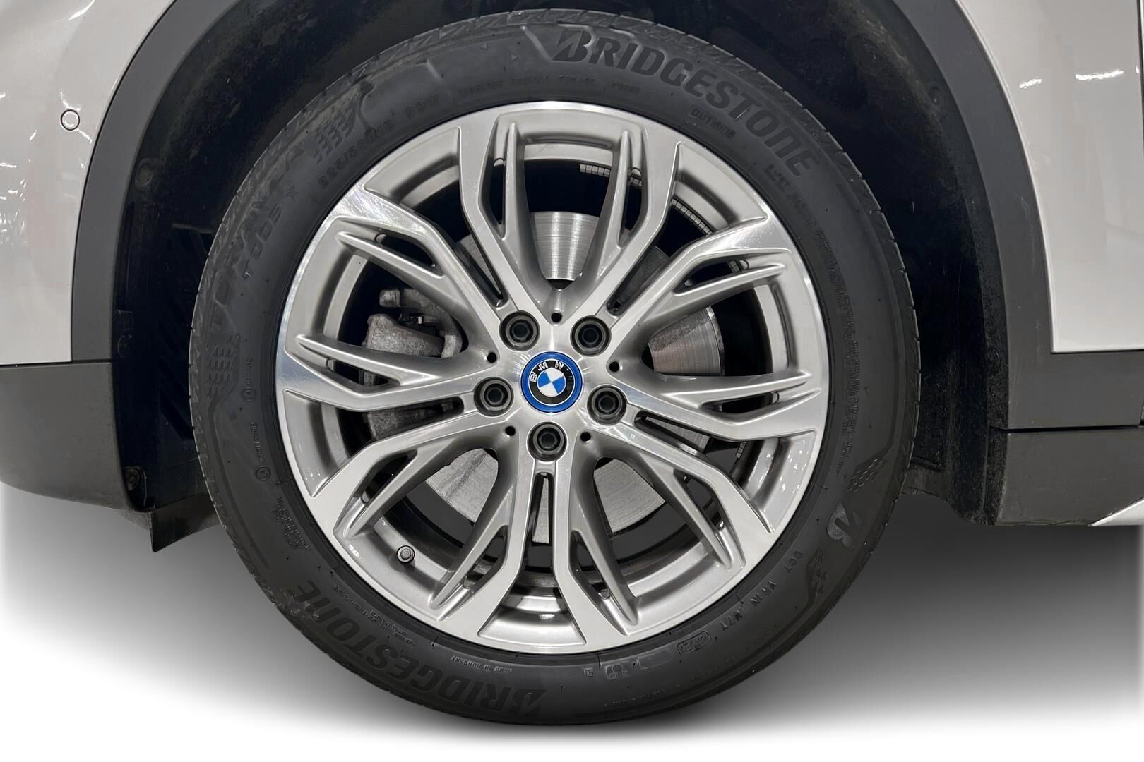 BMW X1 iso kuva 12
