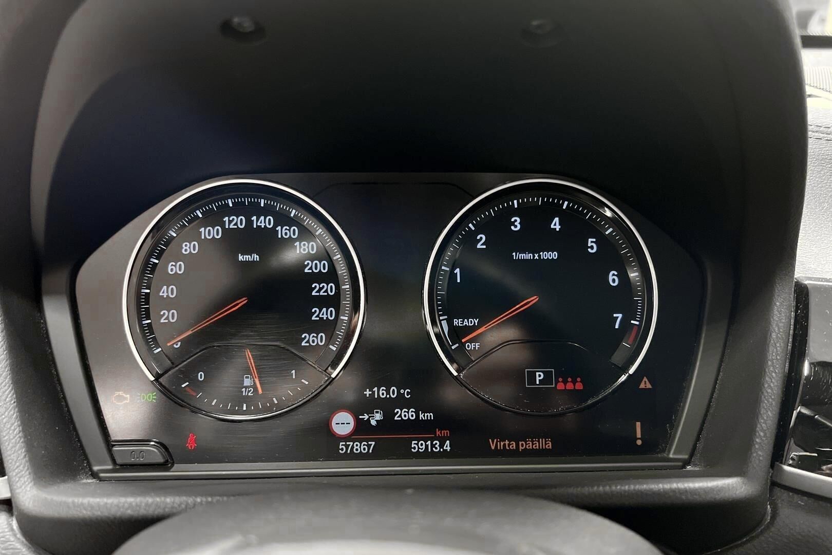 BMW X1 iso kuva 13