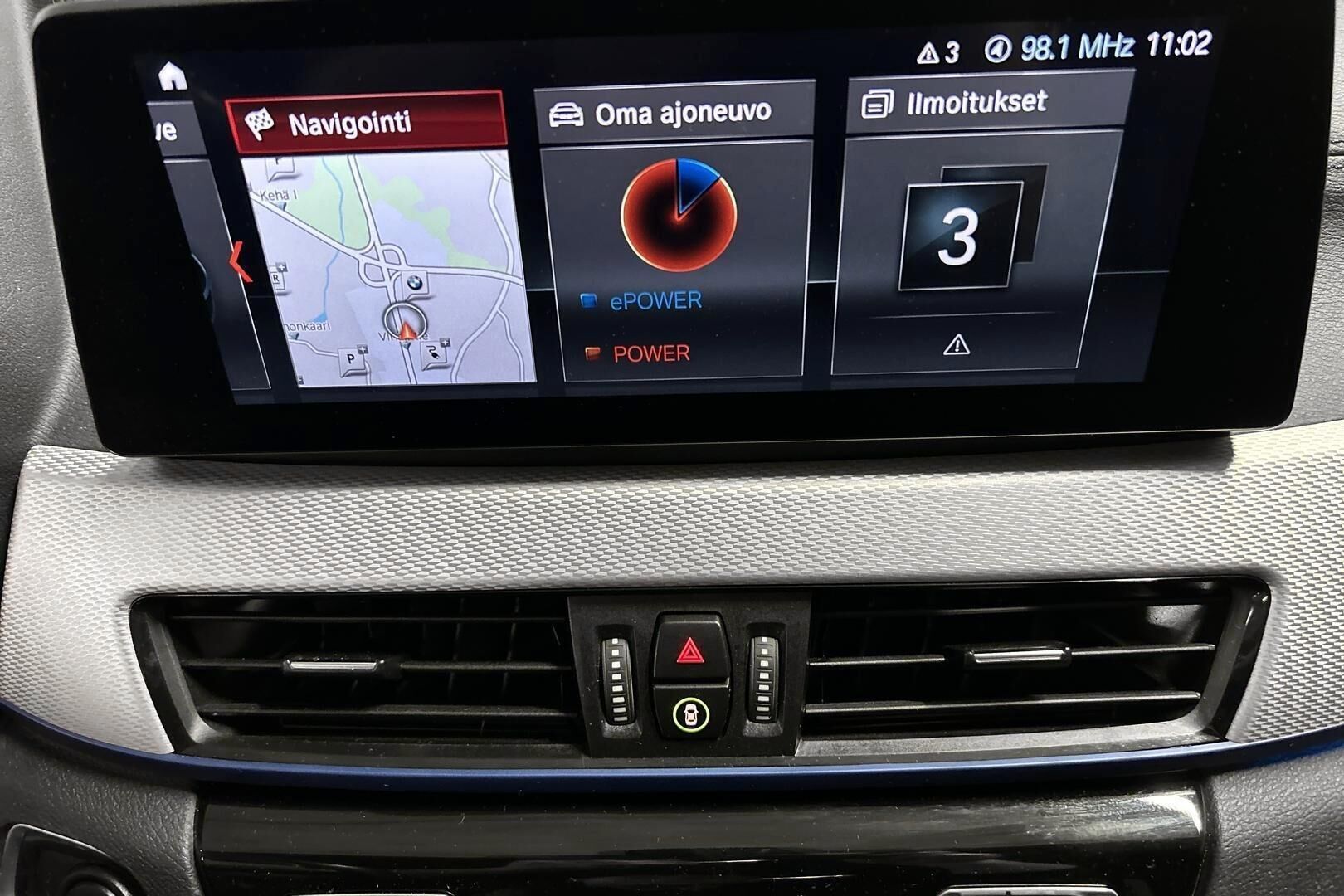 BMW X1 iso kuva 17