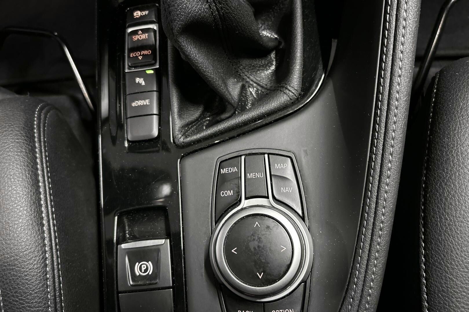 BMW X1 iso kuva 21