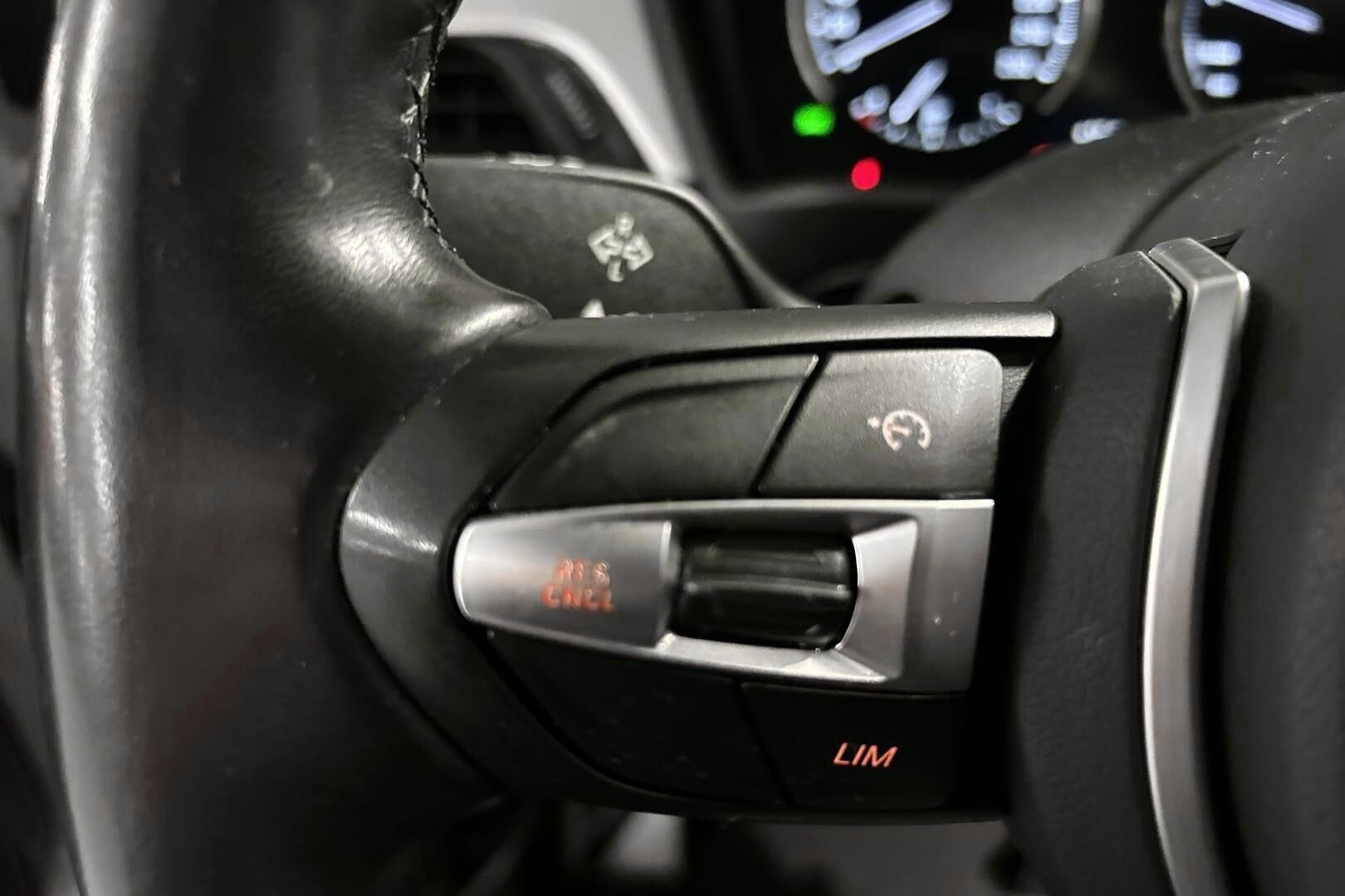 BMW X1 iso kuva 23