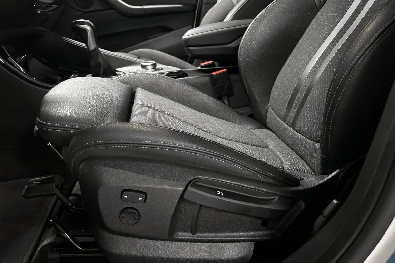 BMW X1 iso kuva 28