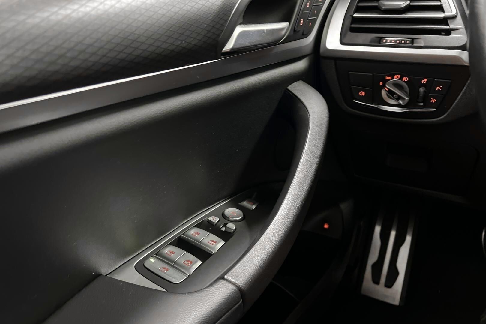 BMW X3 iso kuva 20