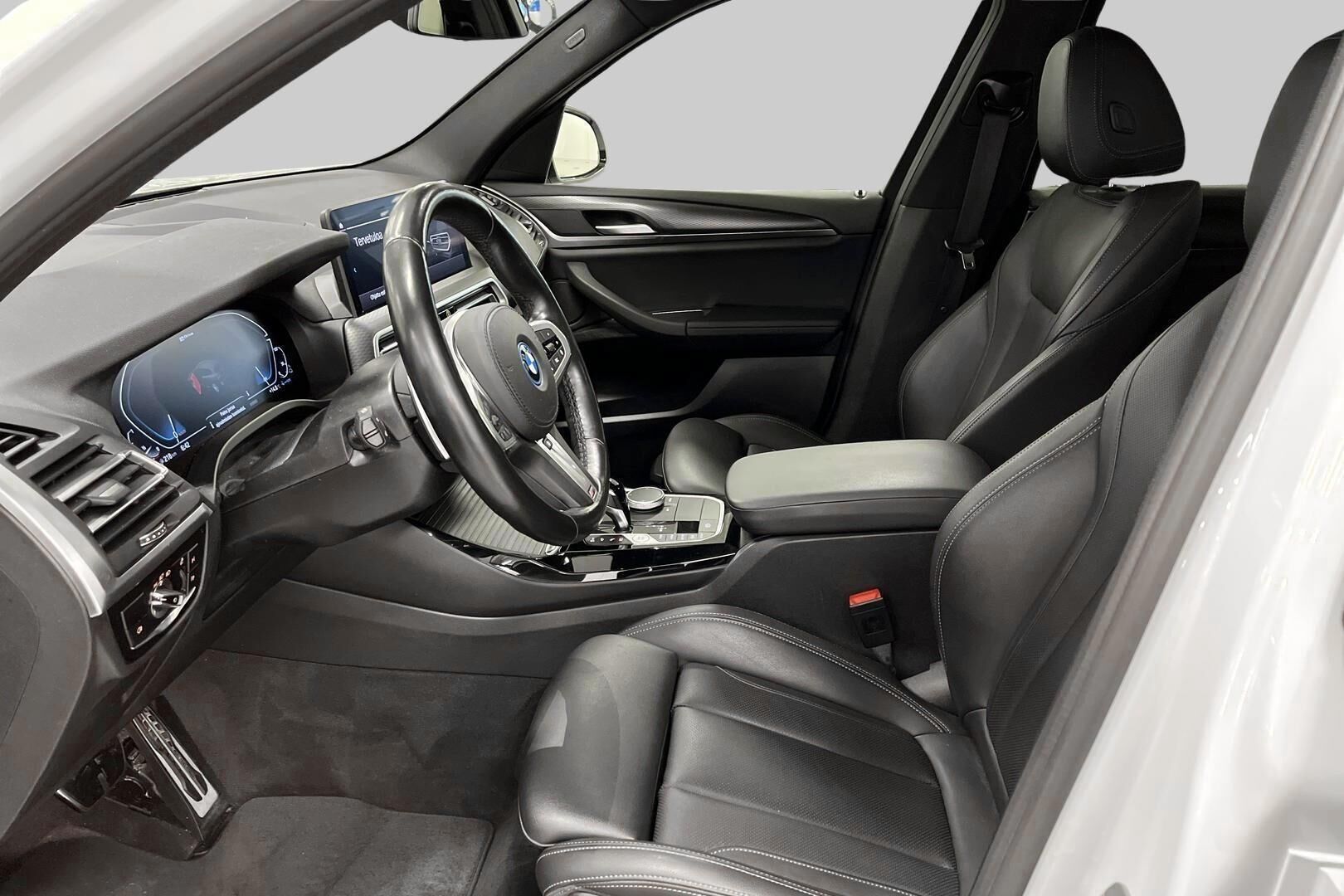 BMW X3 iso kuva 8