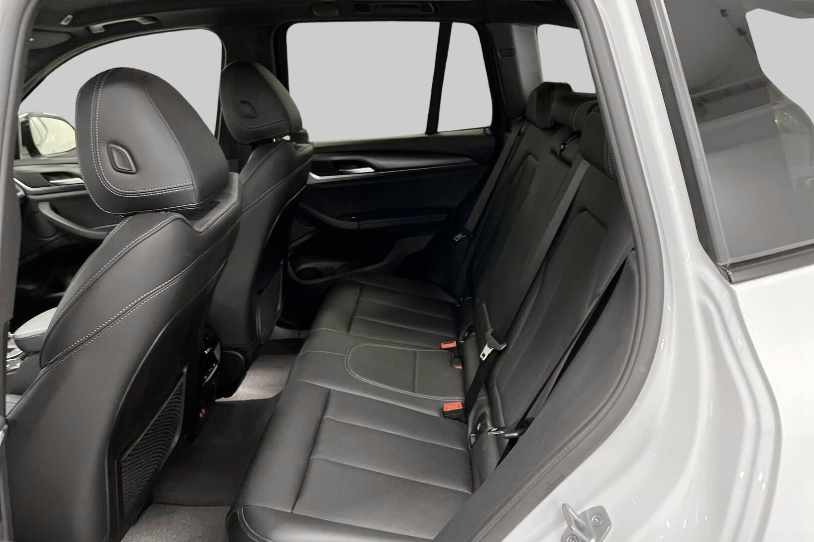 BMW X3 iso kuva 9