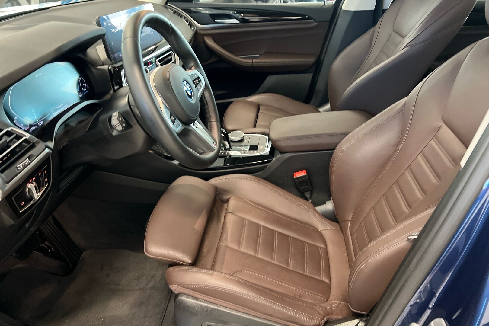 BMW X3 iso kuva 8