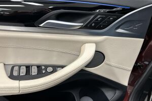 BMW iX3 esikatselu 24