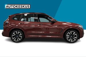 BMW iX3 esikatselu 1