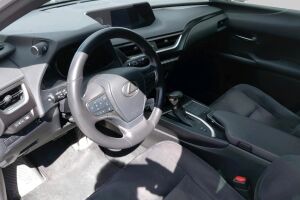 Lexus UX esikatselu 3
