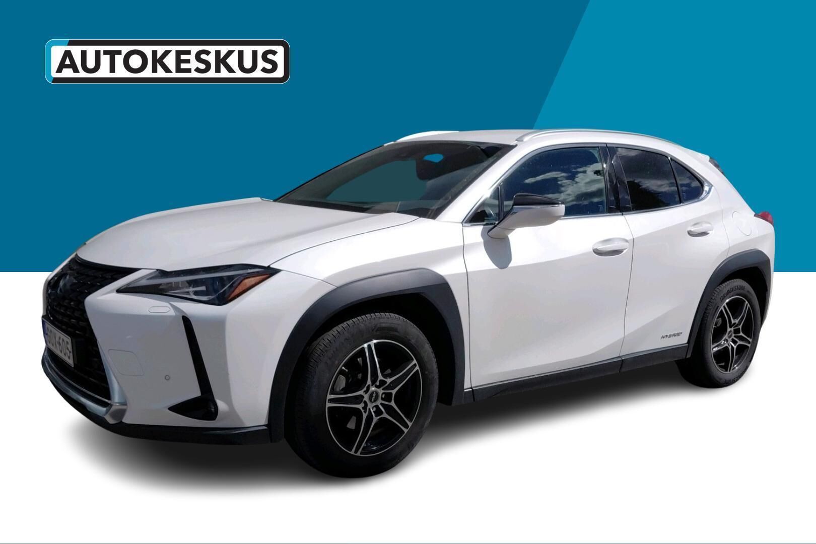 Lexus UX iso kuva 1