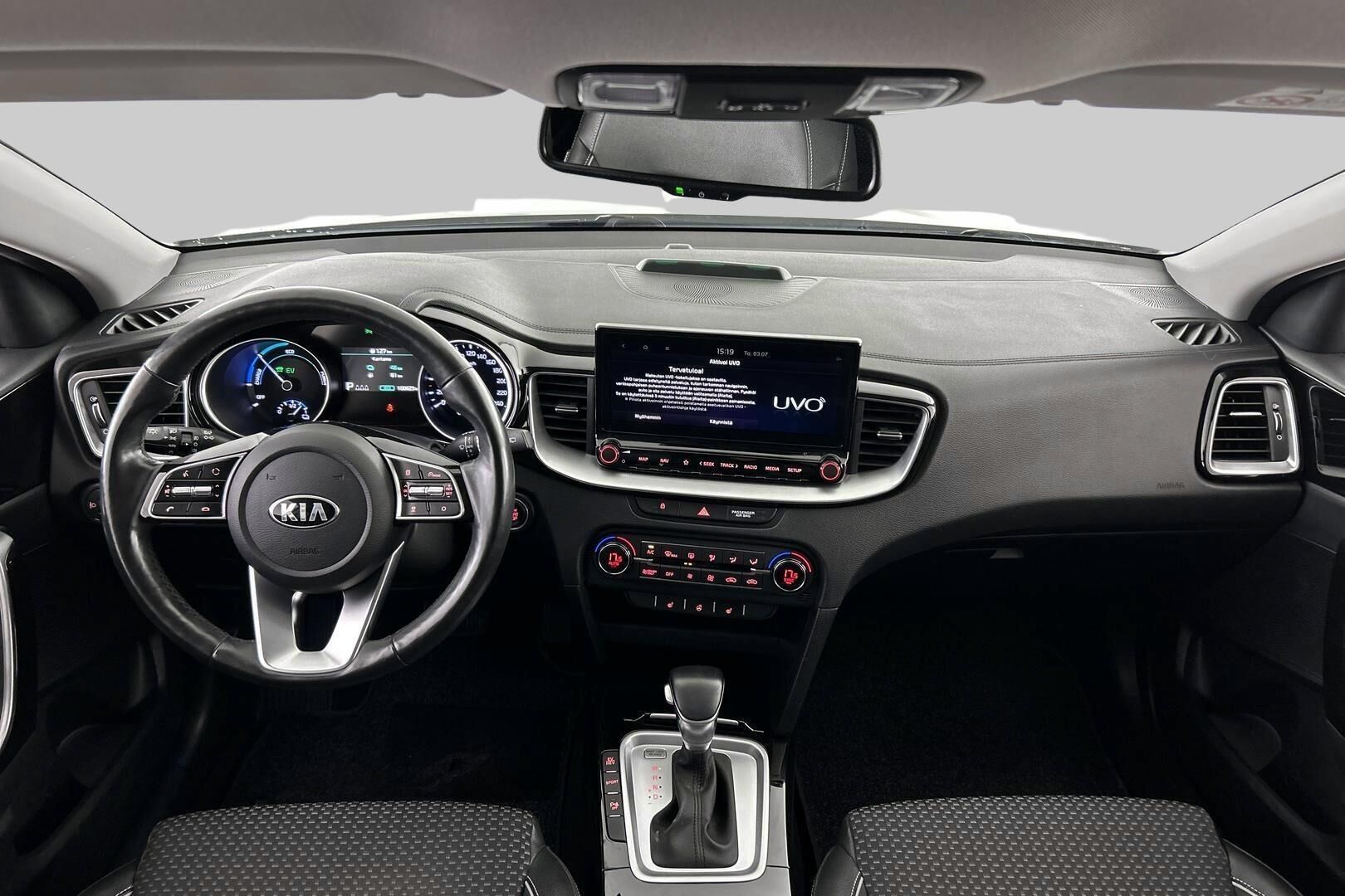 Kia Ceed iso kuva 10