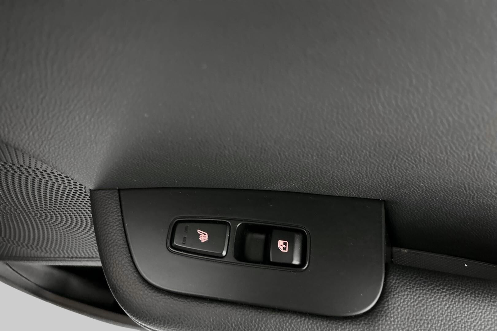 Kia Ceed iso kuva 14