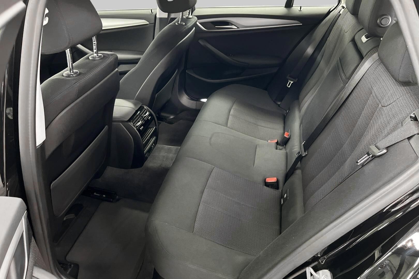 BMW 5-sarja iso kuva 8