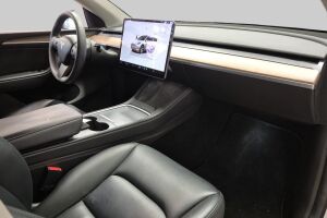 Tesla Model Y esikatselu 5