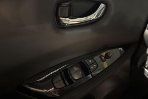 Nissan Leaf esikatselu 21