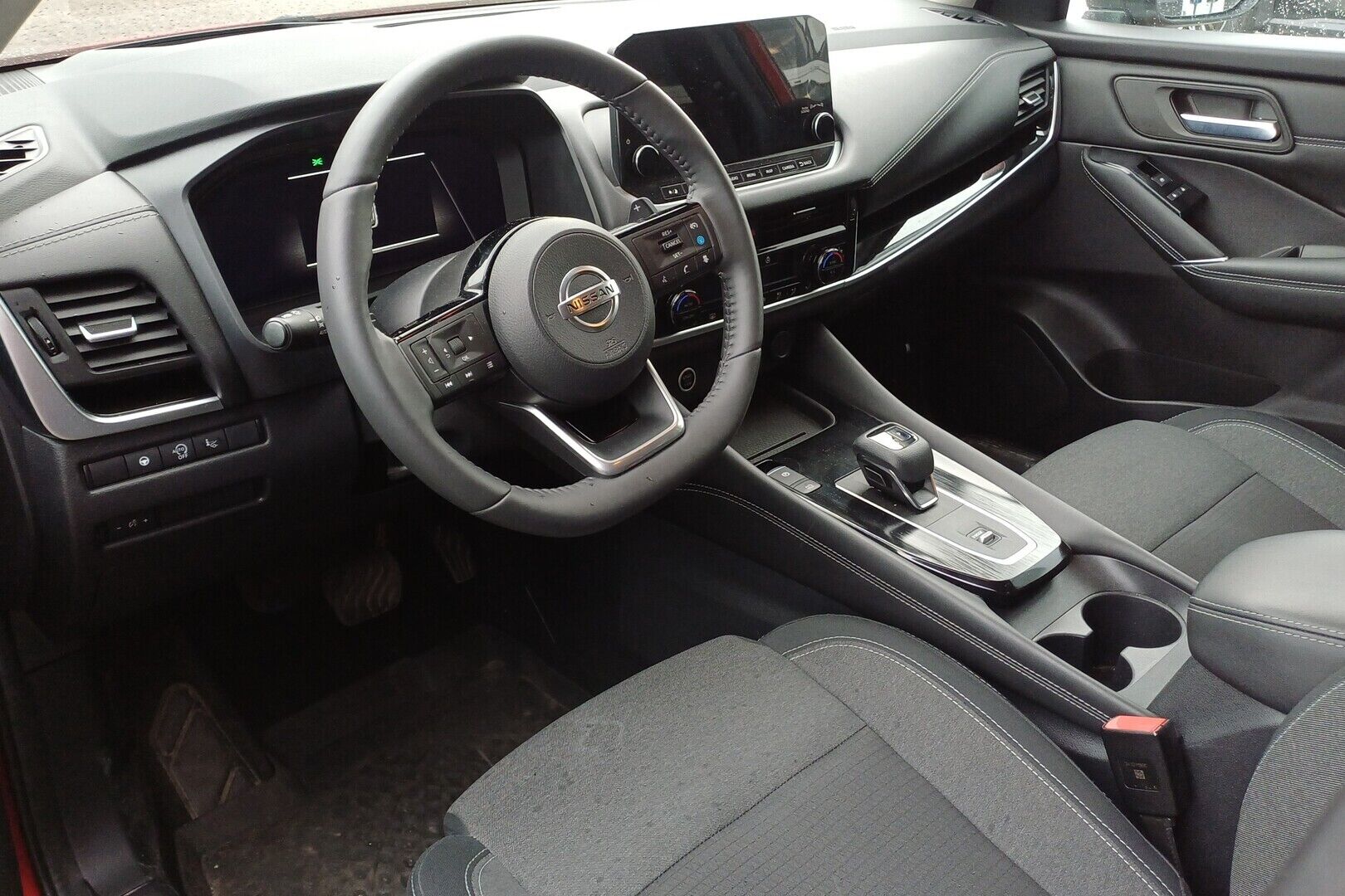 Nissan Qashqai iso kuva 1