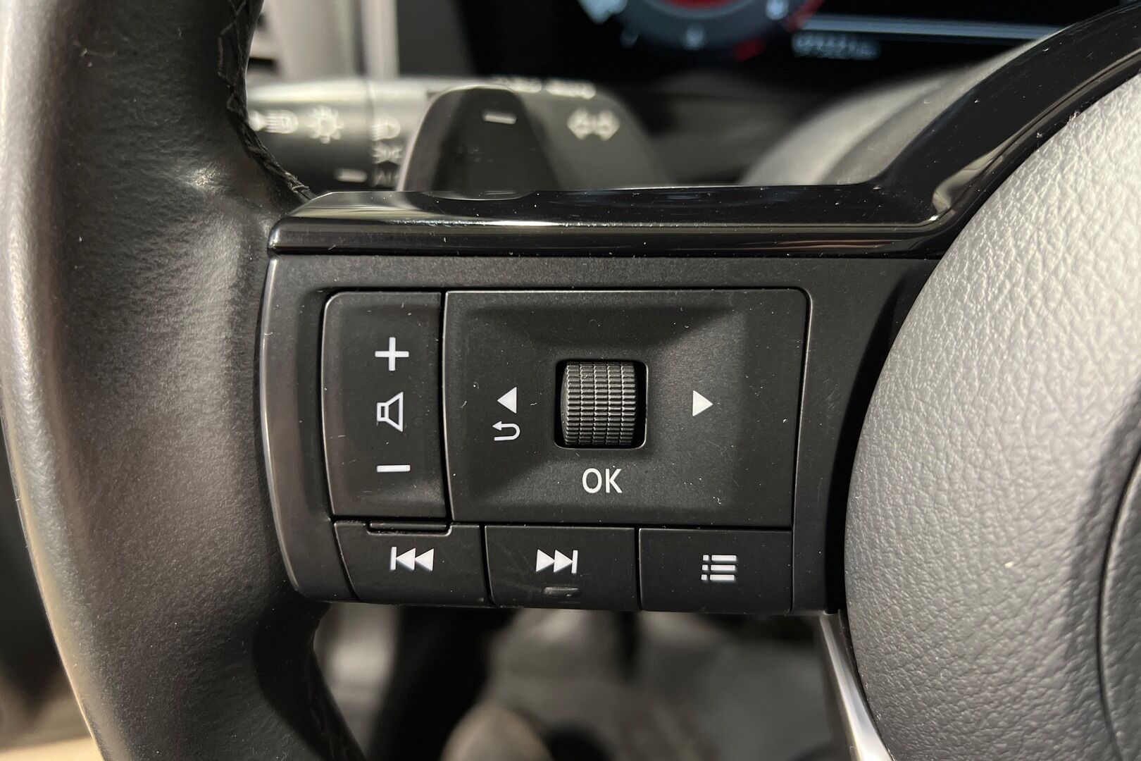 Nissan Qashqai iso kuva 13
