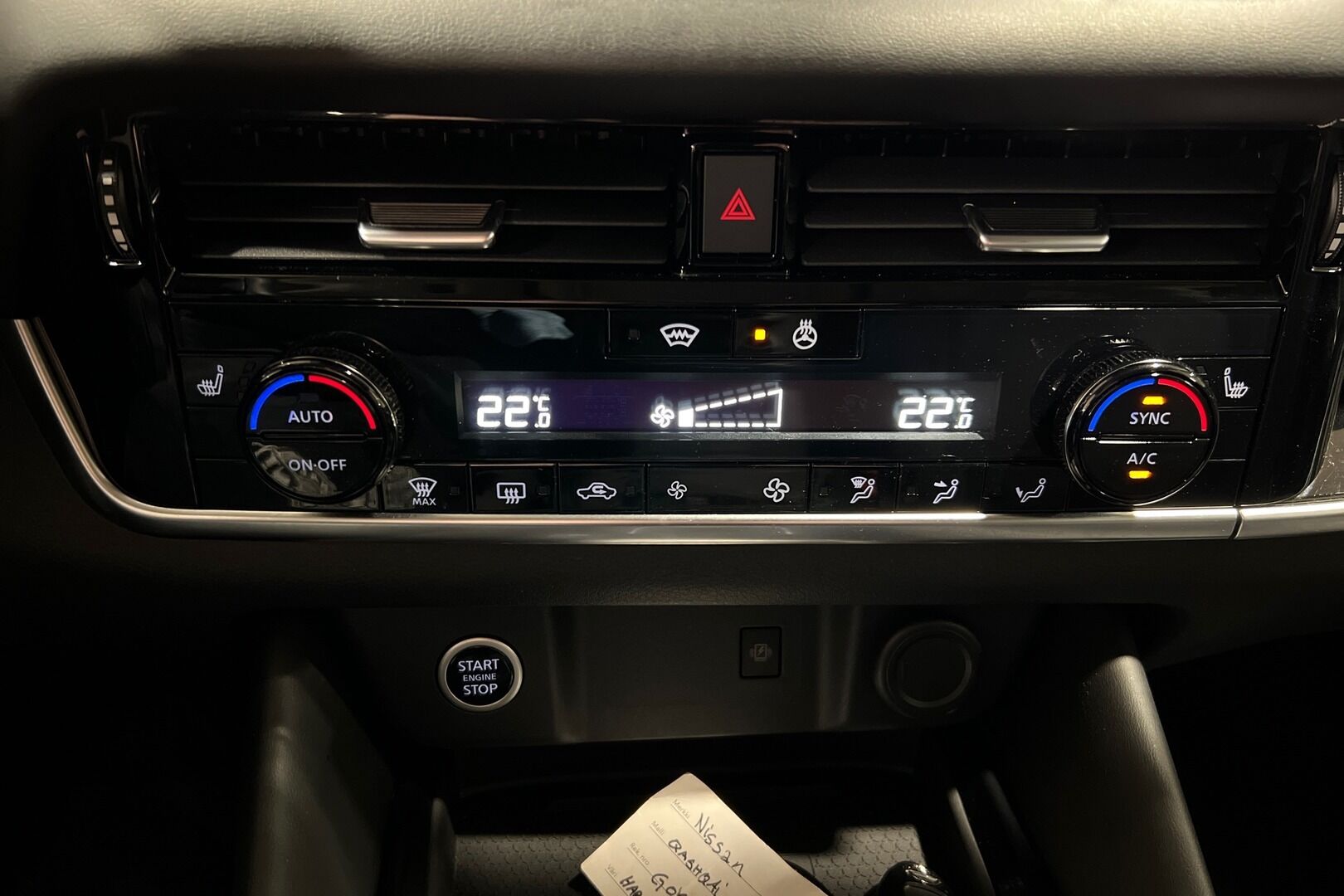 Nissan Qashqai iso kuva 16