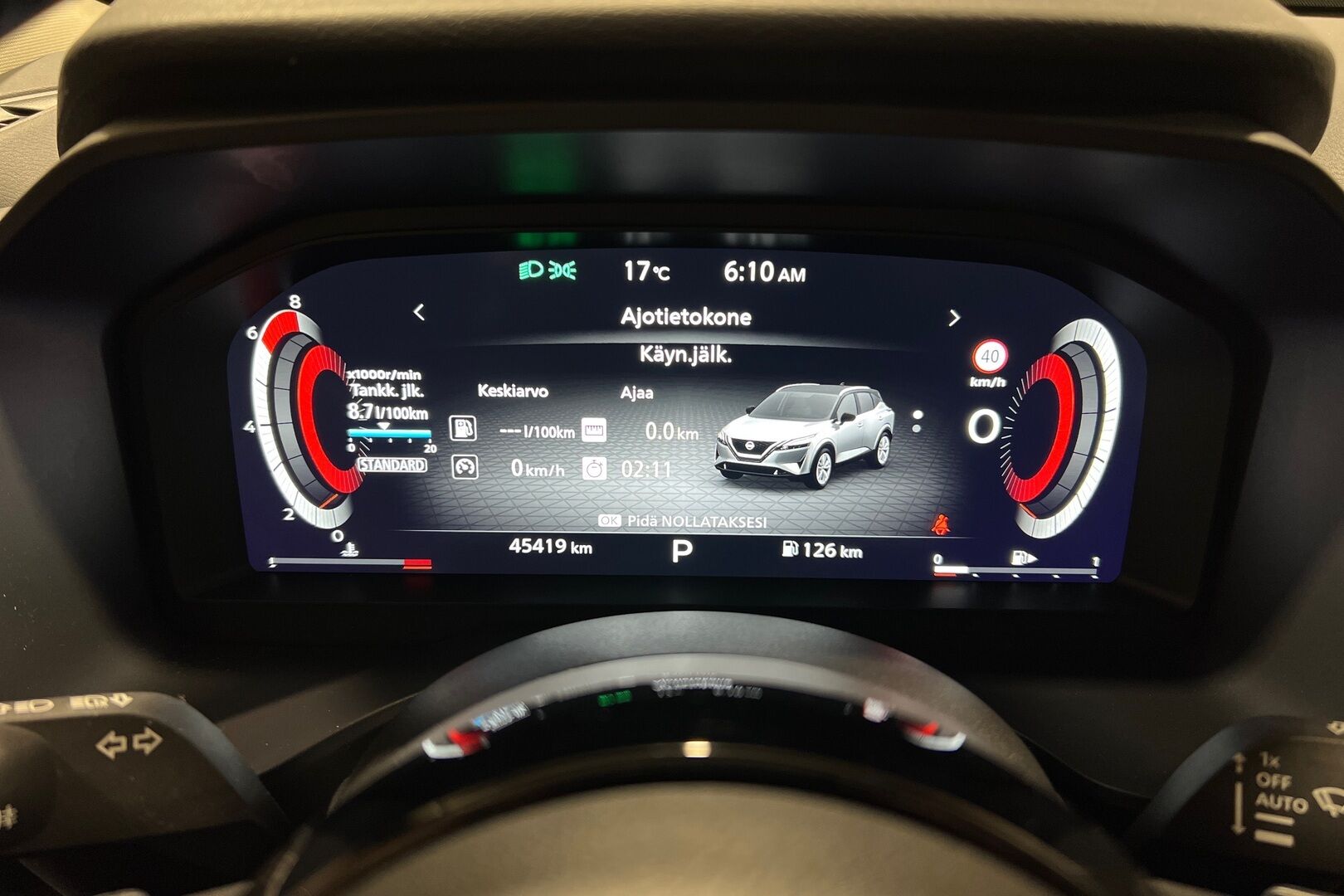 Nissan Qashqai iso kuva 15