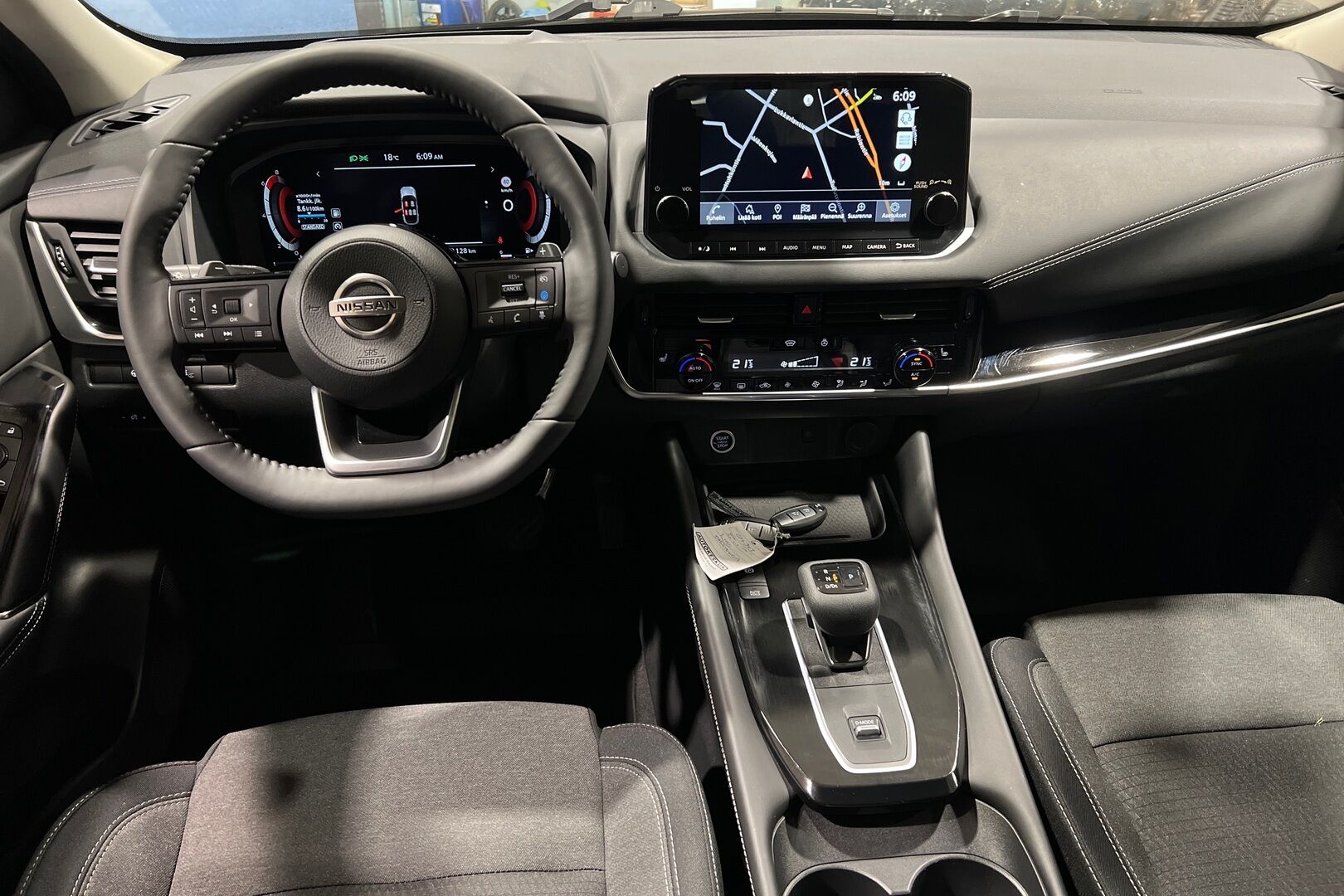 Nissan Qashqai iso kuva 6