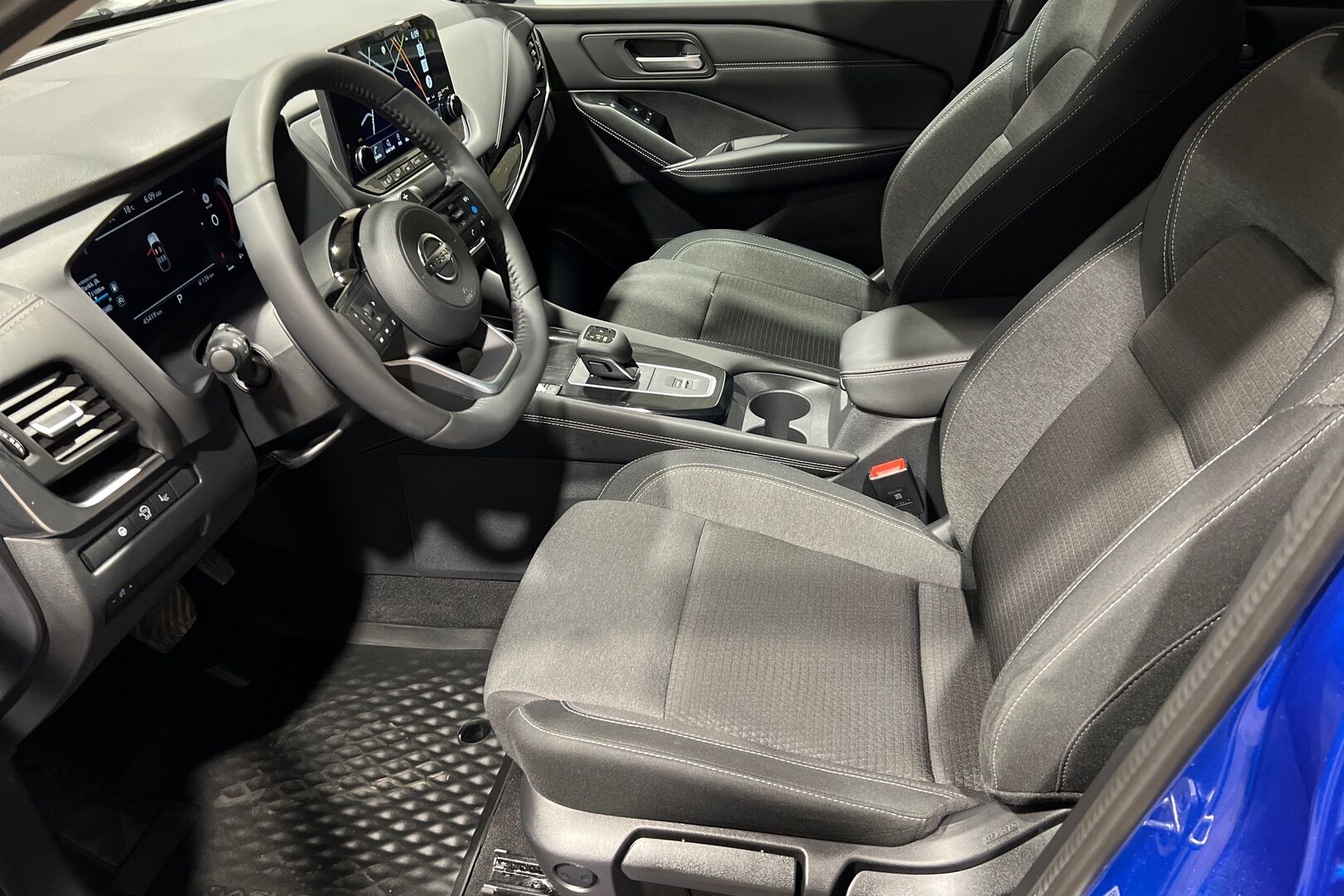 Nissan Qashqai iso kuva 7