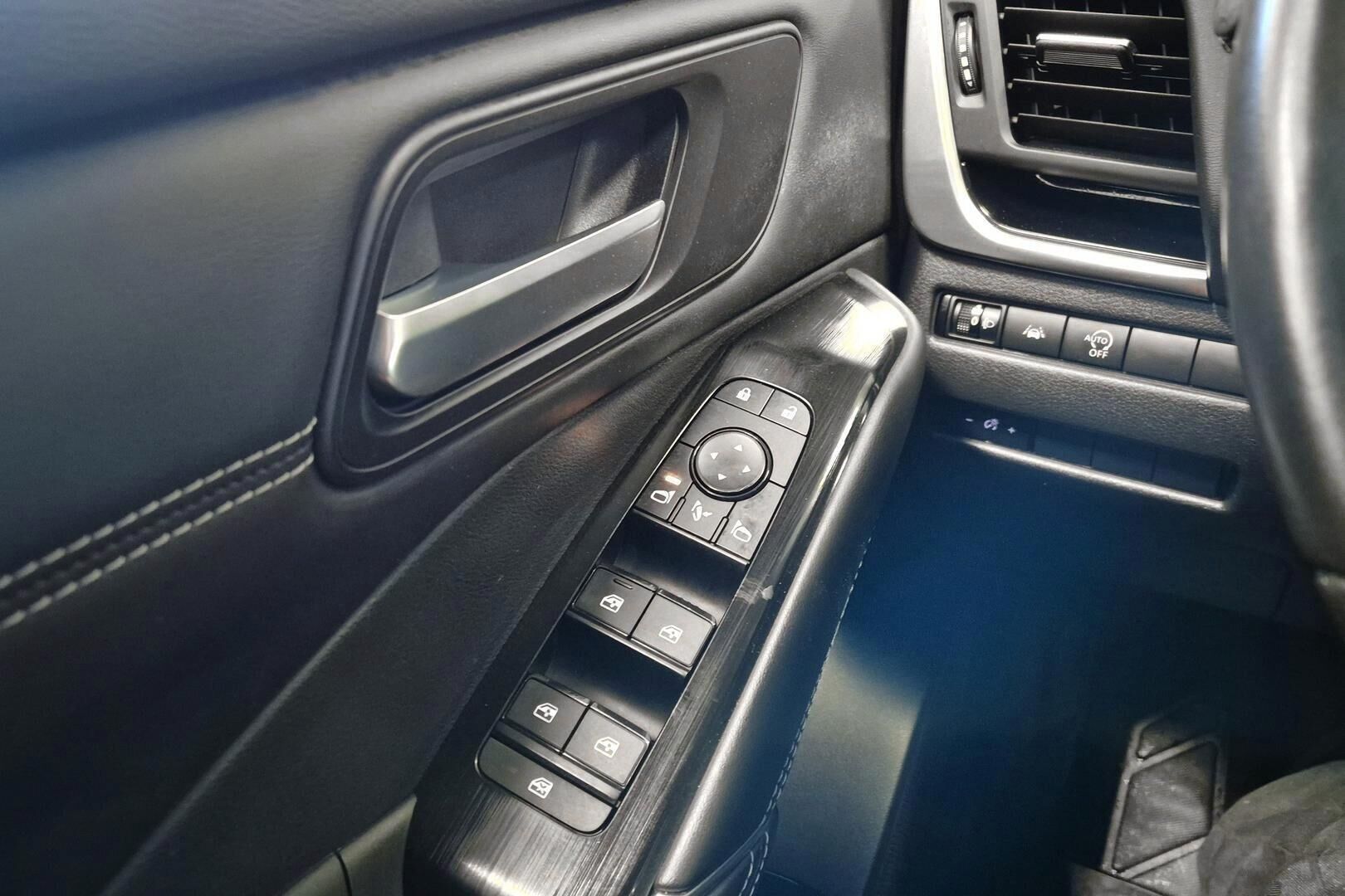 Nissan Qashqai iso kuva 23