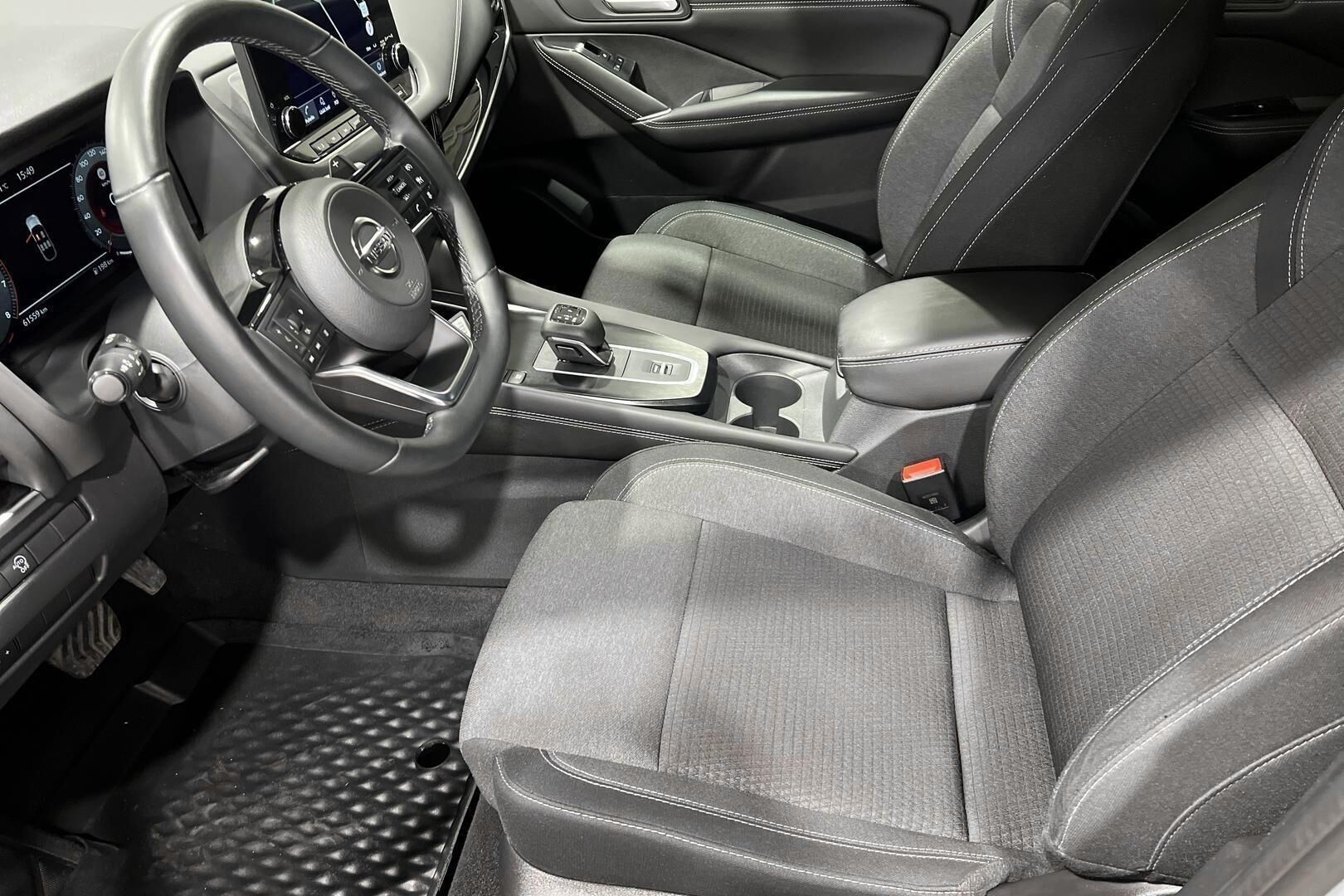 Nissan Qashqai iso kuva 8