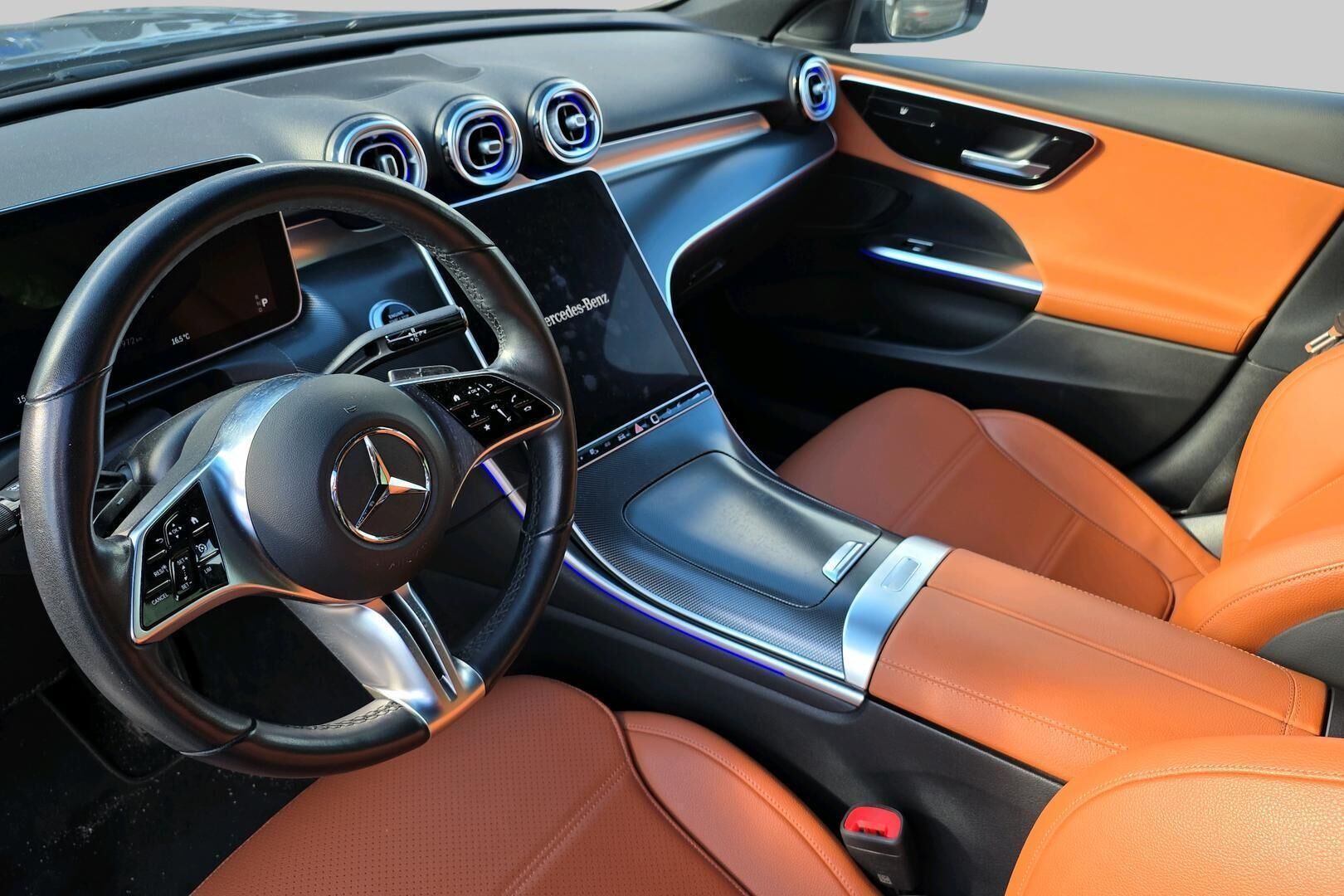 Mercedes-Benz C iso kuva 2