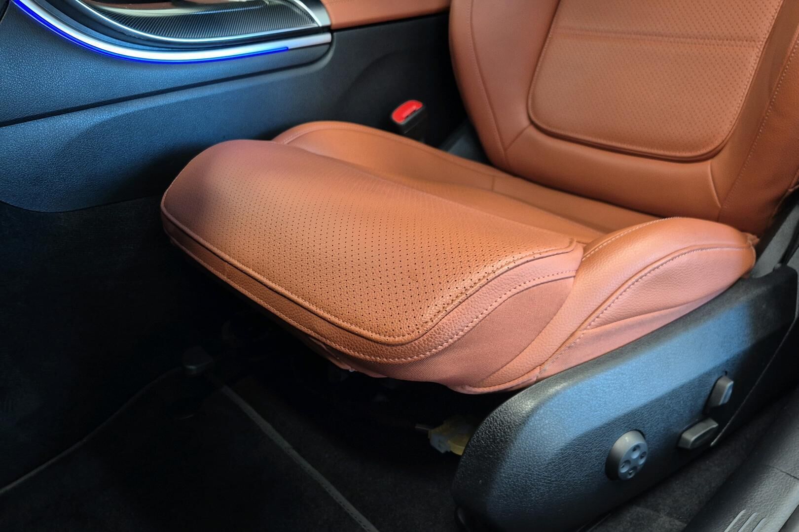 Mercedes-Benz C iso kuva 20