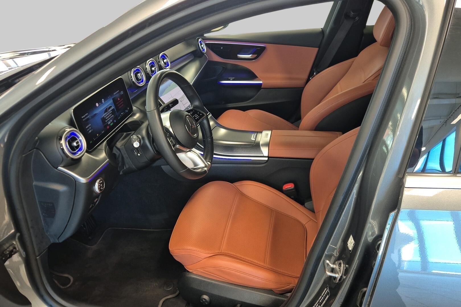 Mercedes-Benz C iso kuva 9