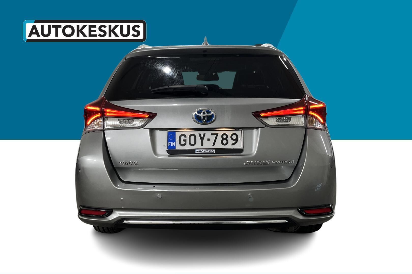 Toyota Auris iso kuva 6