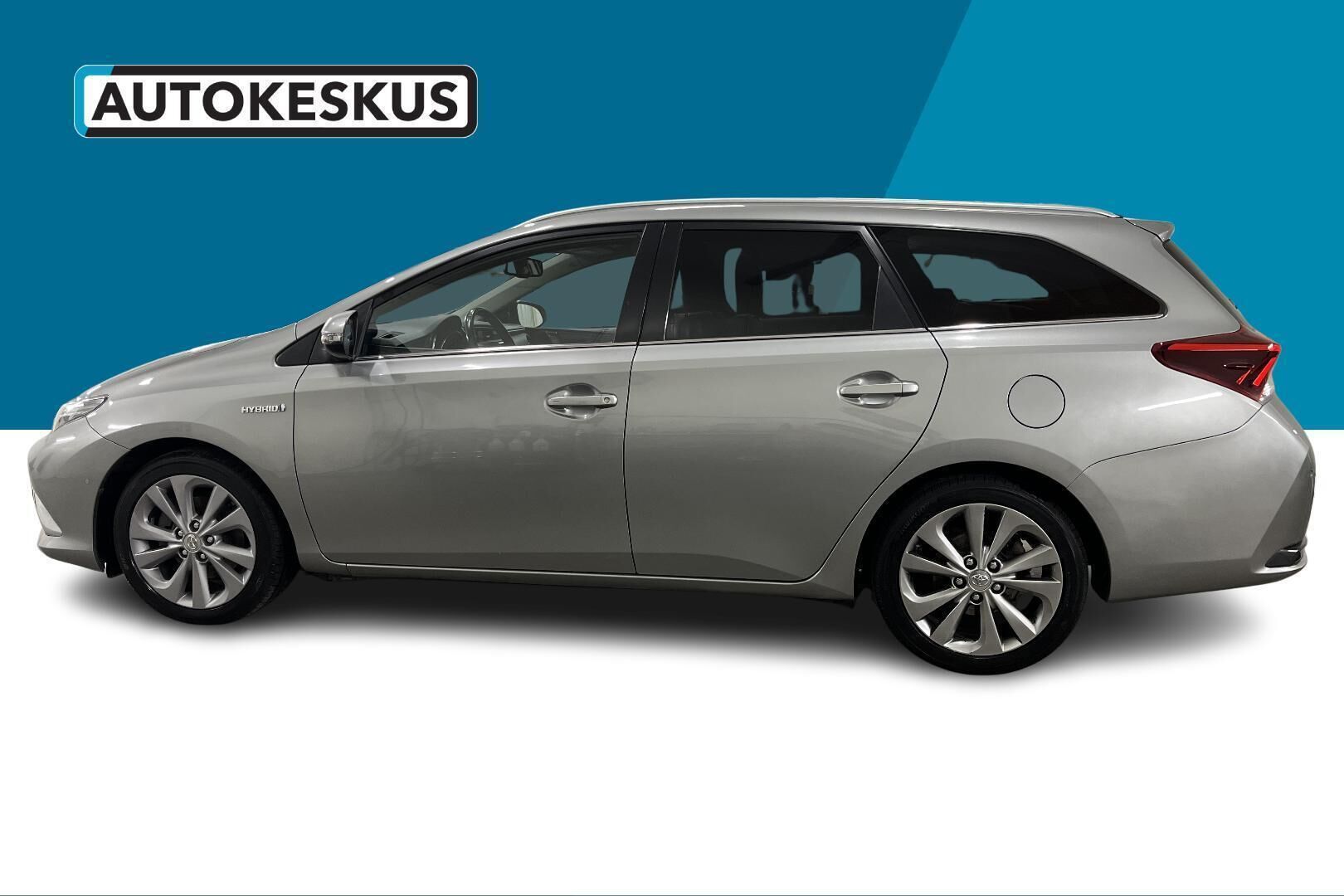 Toyota Auris iso kuva 8