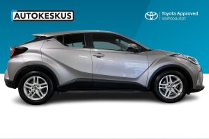 Toyota C-HR esikatselu 3