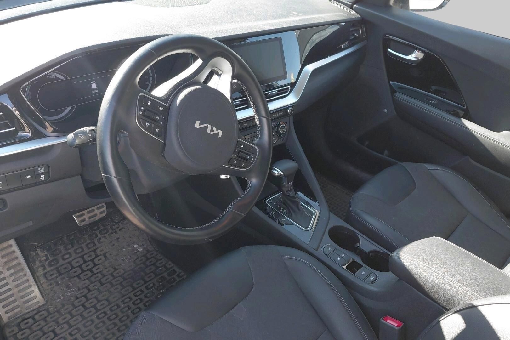 Kia Niro iso kuva 2
