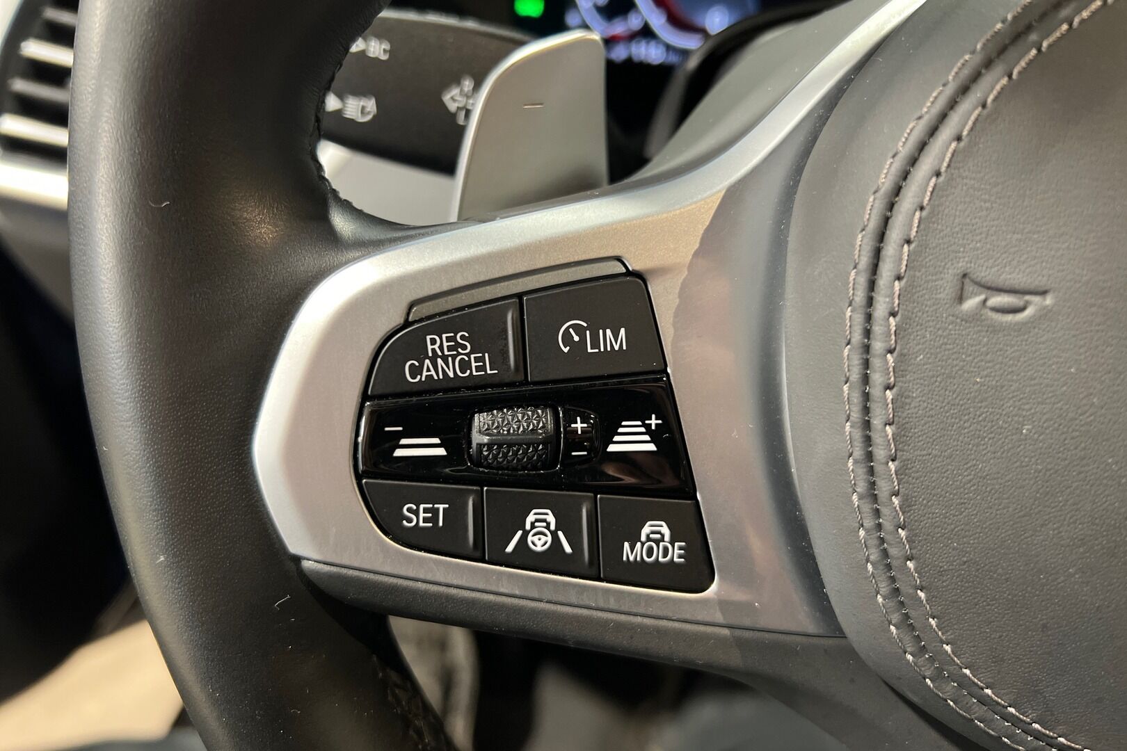 BMW X5 iso kuva 18