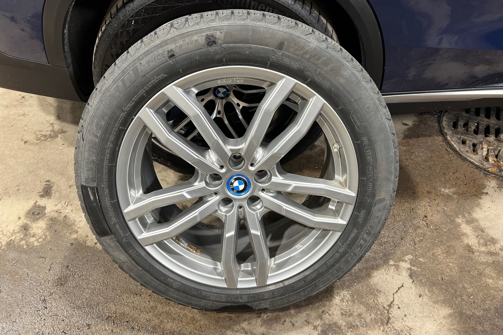 BMW X5 iso kuva 25