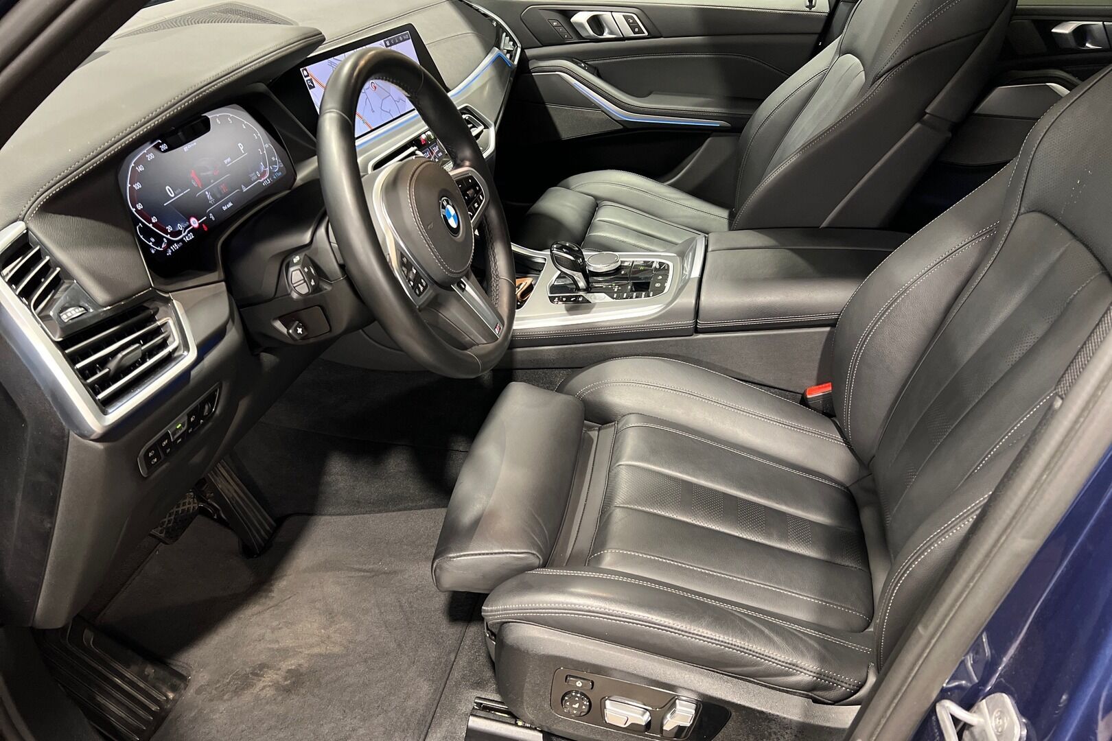 BMW X5 iso kuva 9