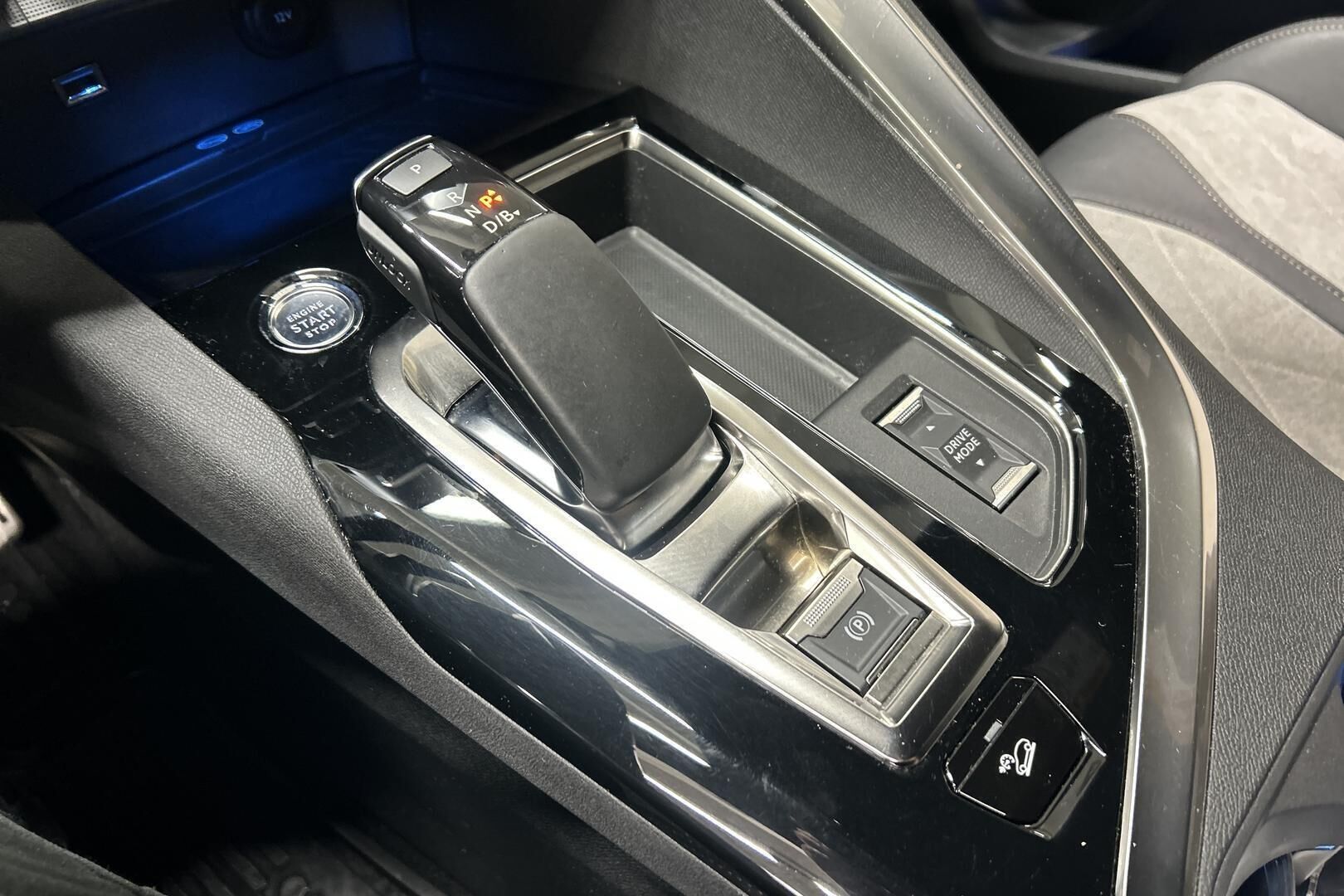 Peugeot 3008 iso kuva 17