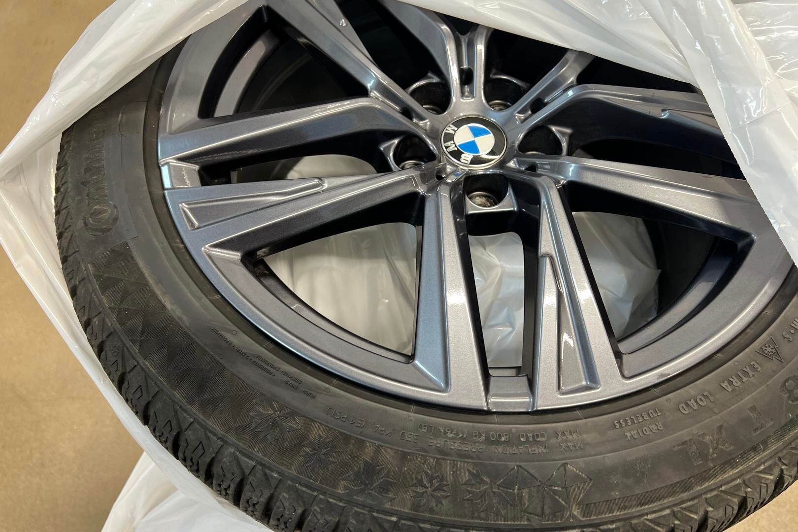 BMW I4 M50 iso kuva 13