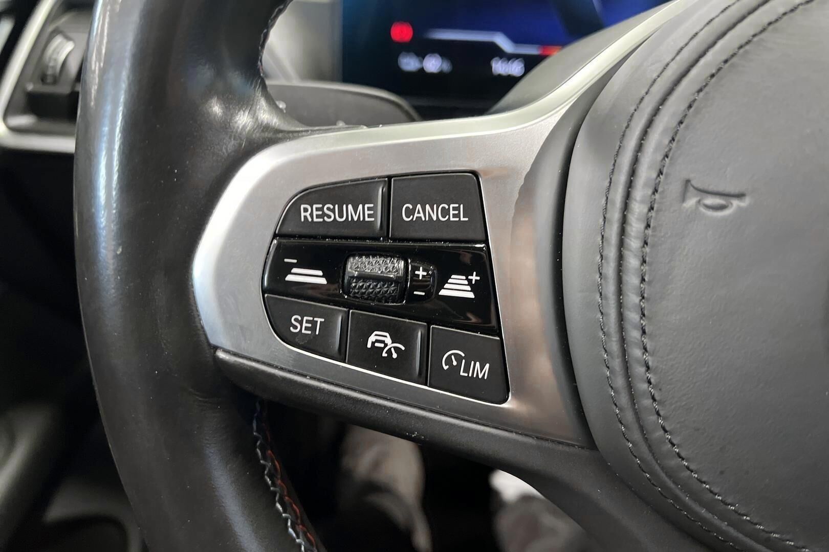 BMW I4 M50 iso kuva 14