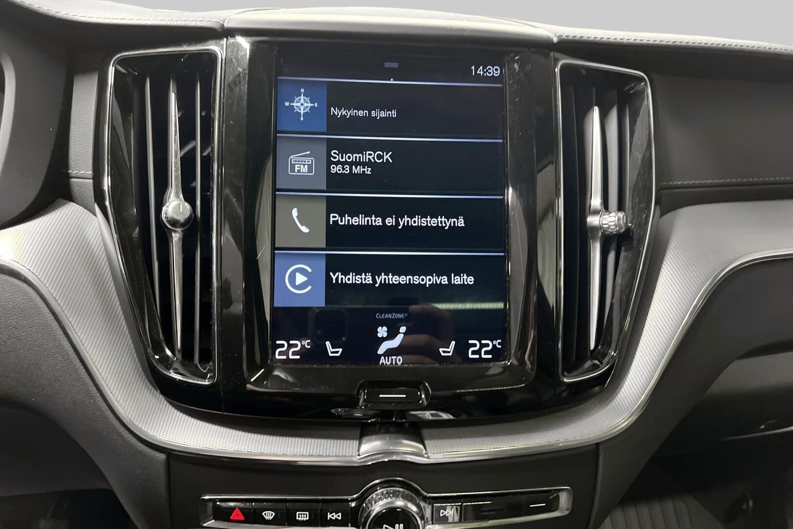 Volvo XC60 iso kuva 15