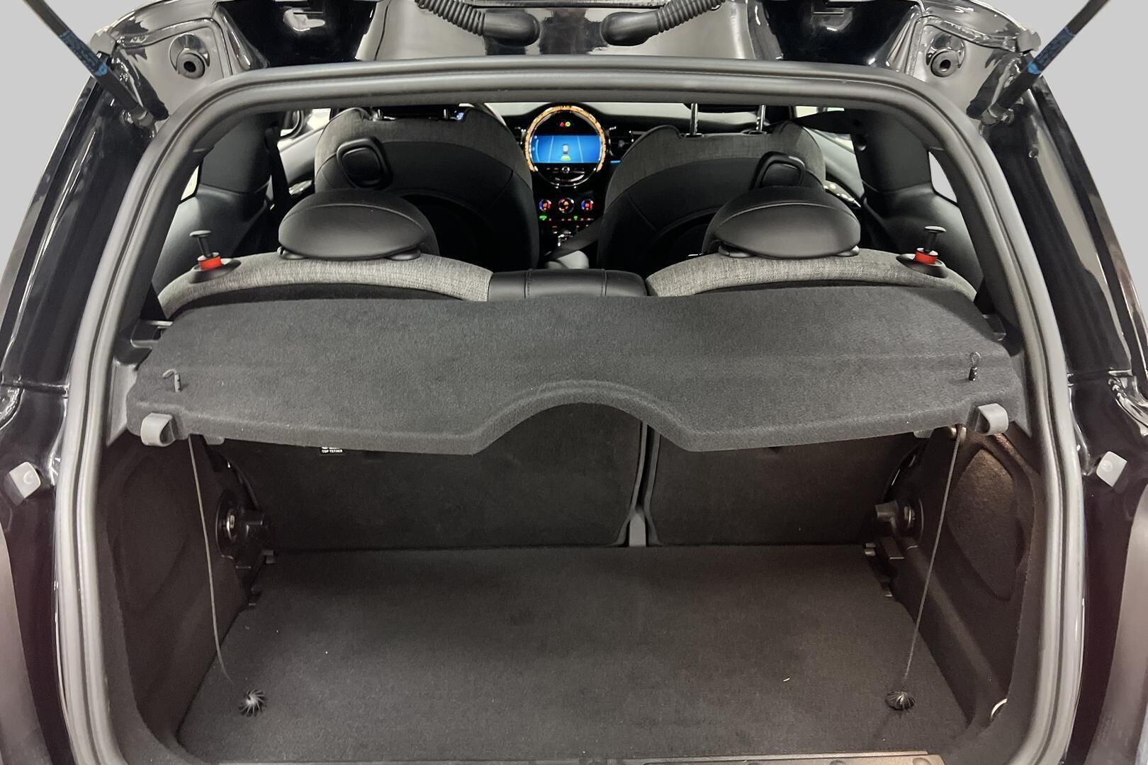 MINI Hatchback iso kuva 12