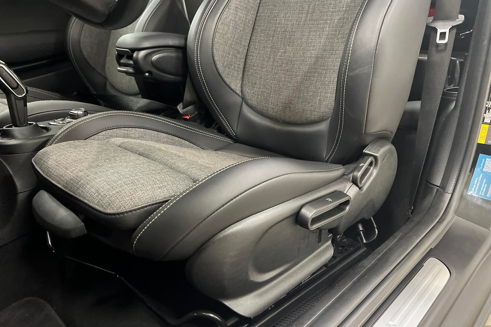 MINI Hatchback iso kuva 22