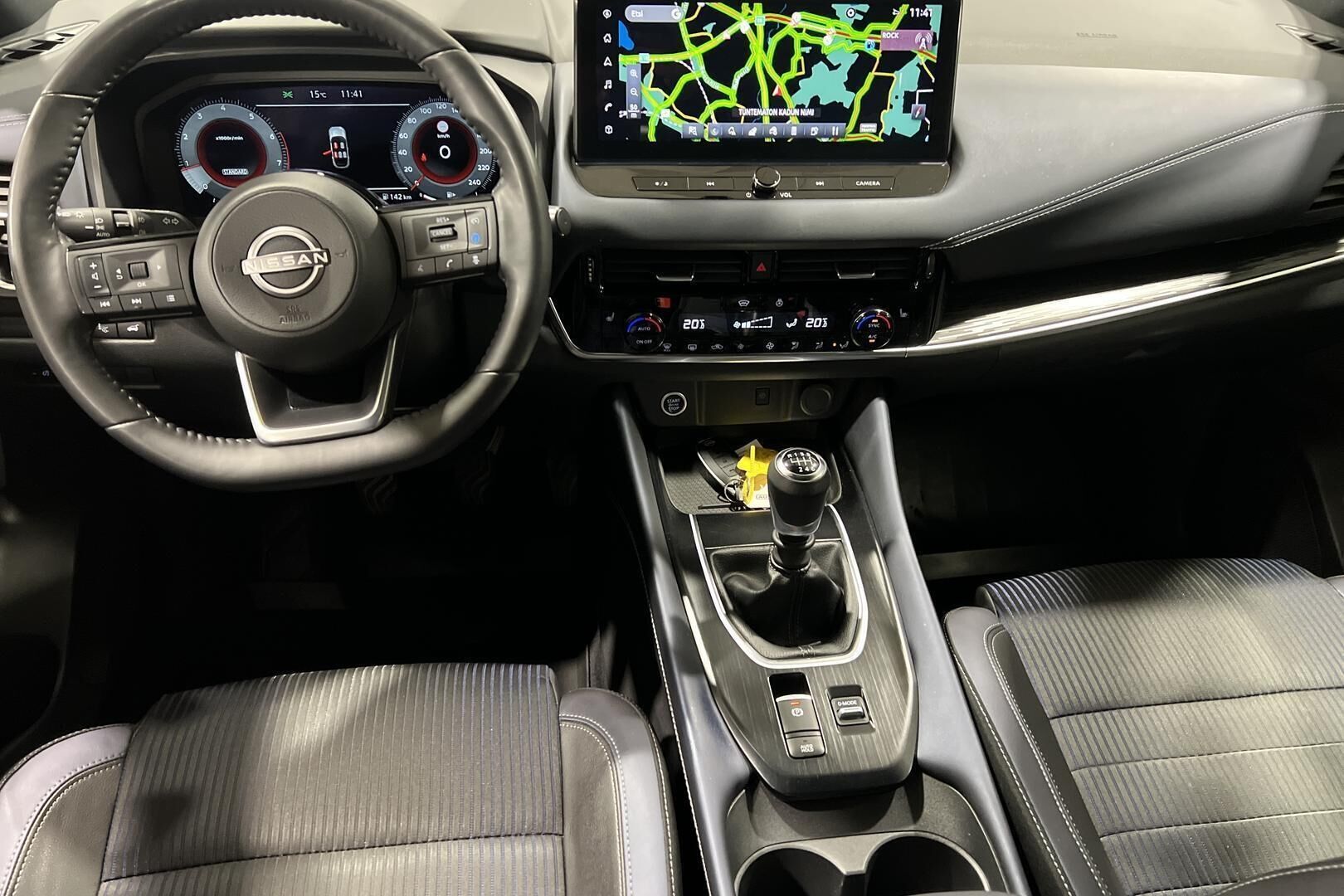 Nissan Qashqai iso kuva 25