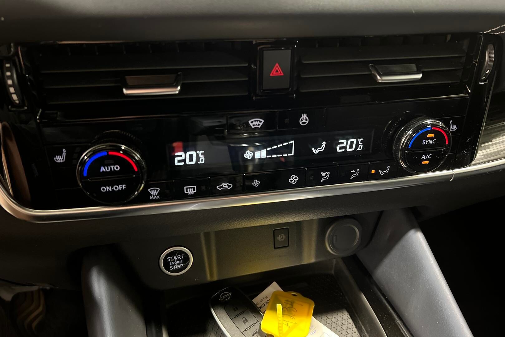 Nissan Qashqai iso kuva 15