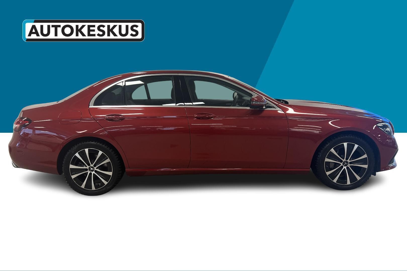 Mercedes-Benz E iso kuva 4
