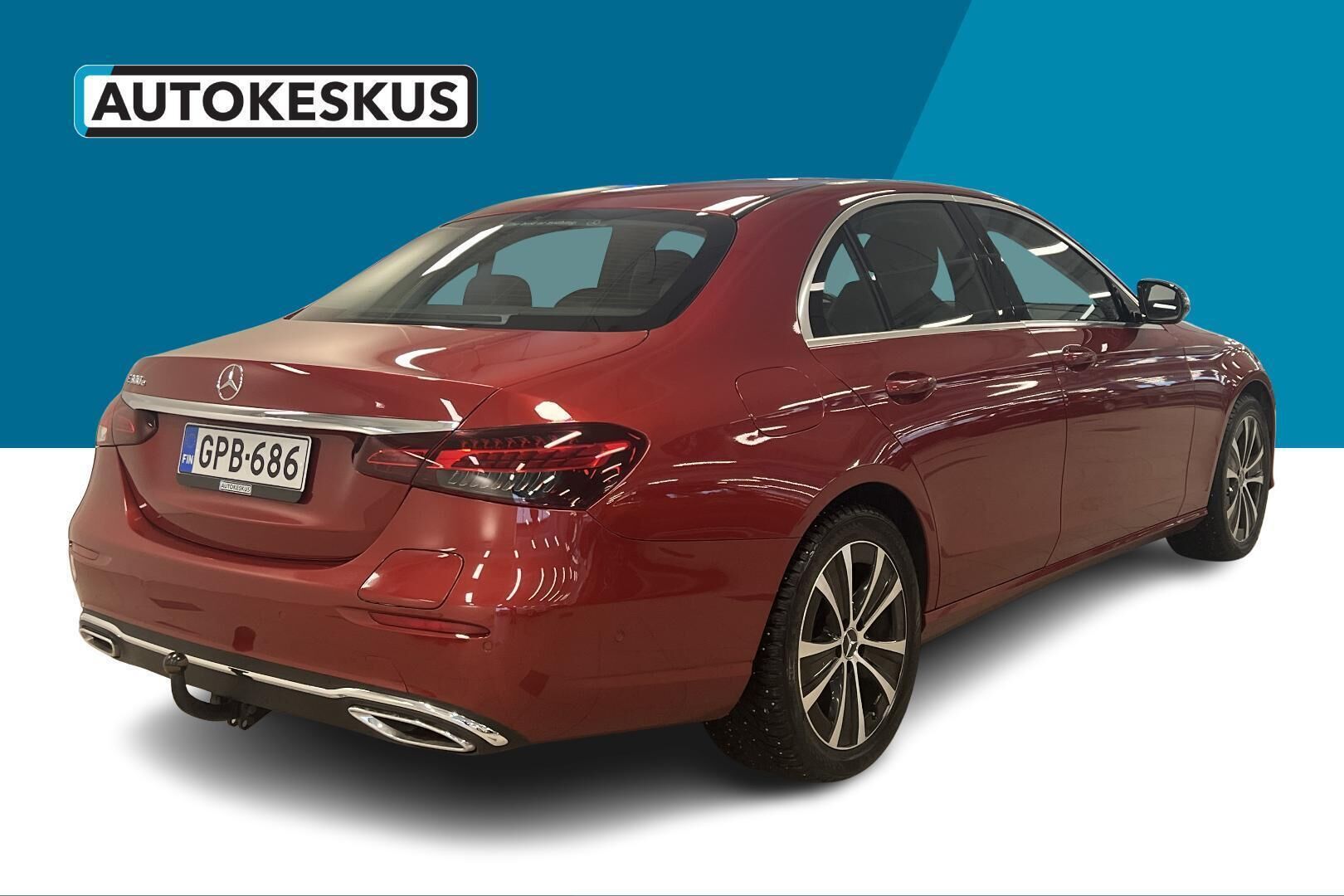 Mercedes-Benz E iso kuva 5