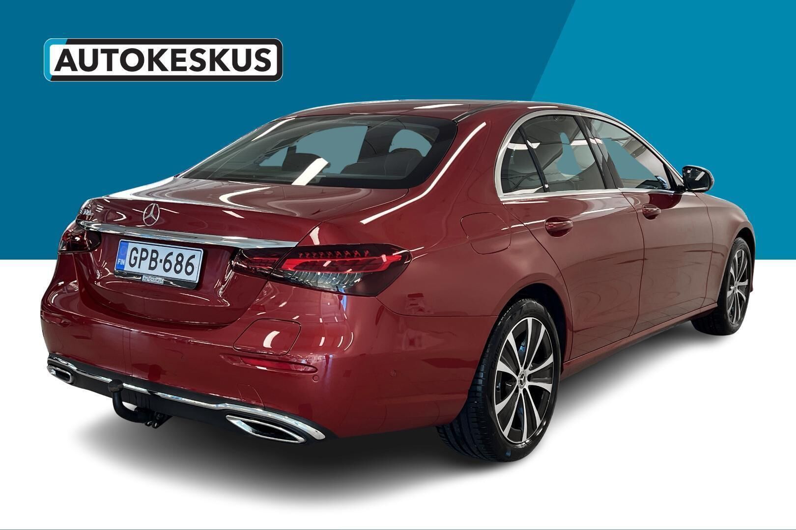 Mercedes-Benz E iso kuva 5