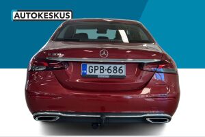 Mercedes-Benz E esikatselu 6