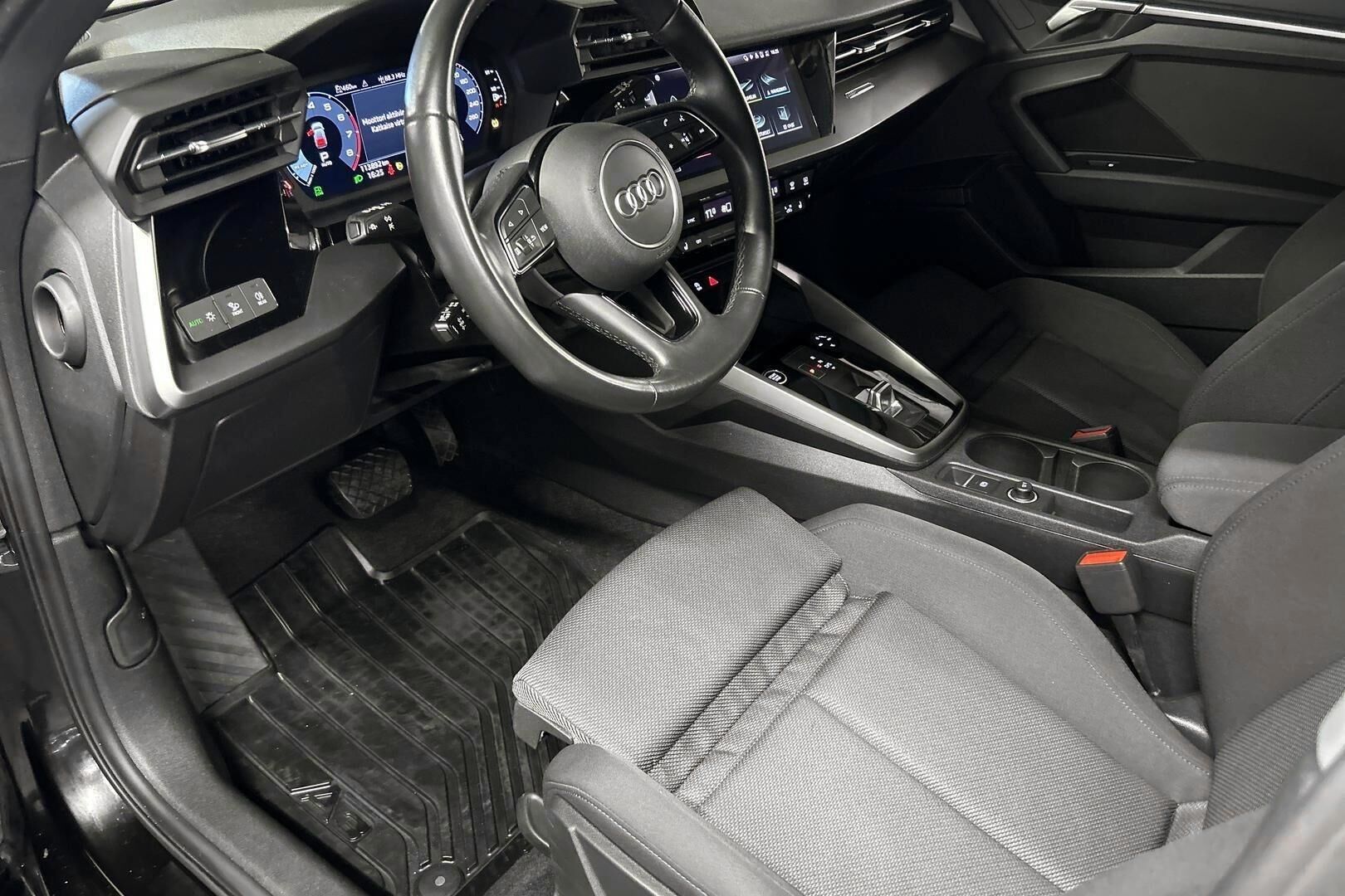 Audi A3 iso kuva 9